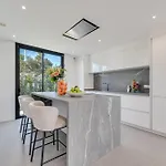 Vacation Marbella I Chic, Cutting-edge Amenities, Private Heated Infinity Pool, Golf Front Location, Cinema Villa *