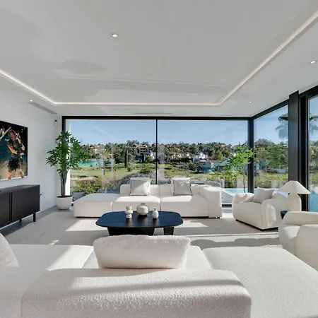 Вилла Vacation Marbella I Chic, Cutting-edge Amenities, Private Heated Infinity Pool, Golf Front Location, Cinema Эстепона
