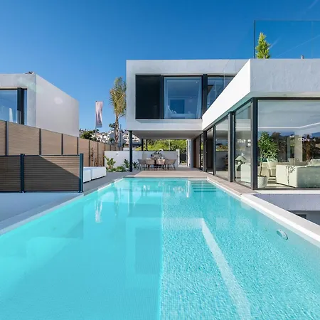 Vacation Marbella I Chic, Cutting-edge Amenities, Private Heated Infinity Pool, Golf Front Location, Cinema Эстепона