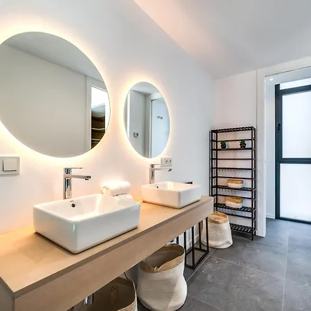 Vacation Marbella I Chic, Cutting-edge Amenities, Private Heated Infinity Pool, Golf Front Location, Cinema Вилла Эстепона